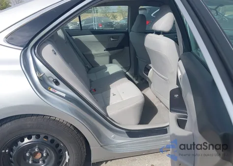 2015 Toyota Camry Le z USA, uszkodzony, nr VIN 4T1BF1FK7FU943666